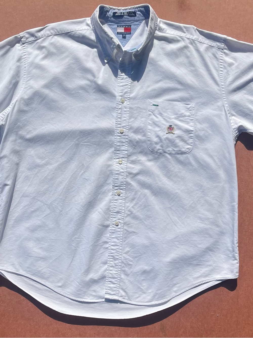 Tommy Hilfiger Men’s XL White Crest Cotton Button Down Shirt - Picture 4 of 8